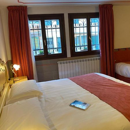 Ca' San Trovaso - 6 Rooms Venedik Dış mekan fotoğraf