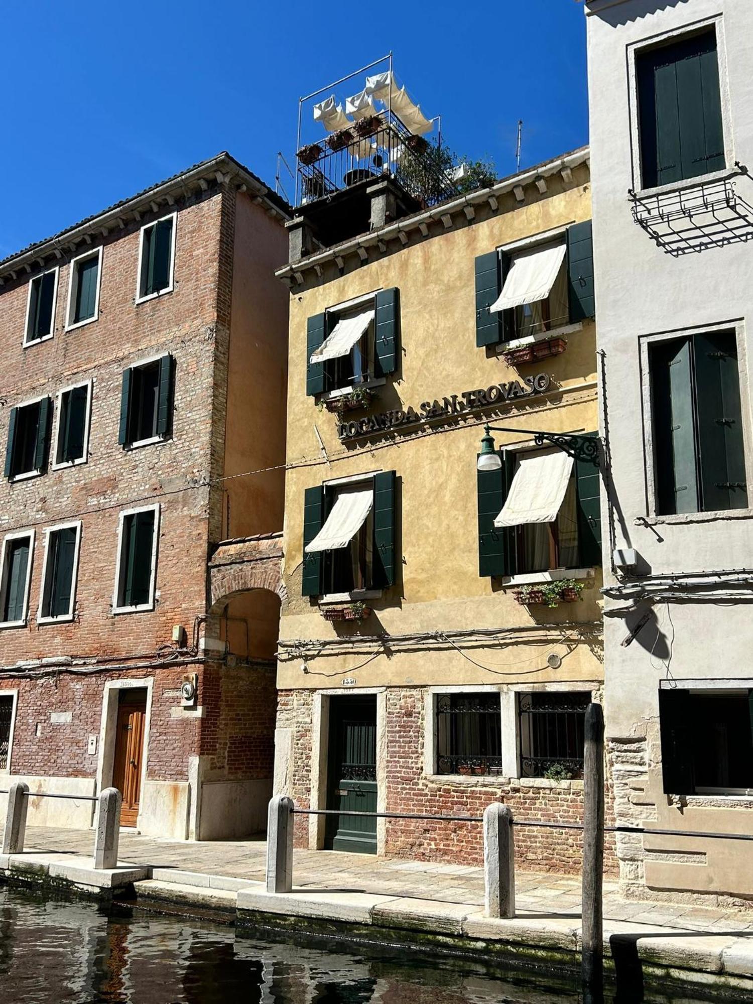 Ca' San Trovaso - 6 Rooms Venedik Dış mekan fotoğraf